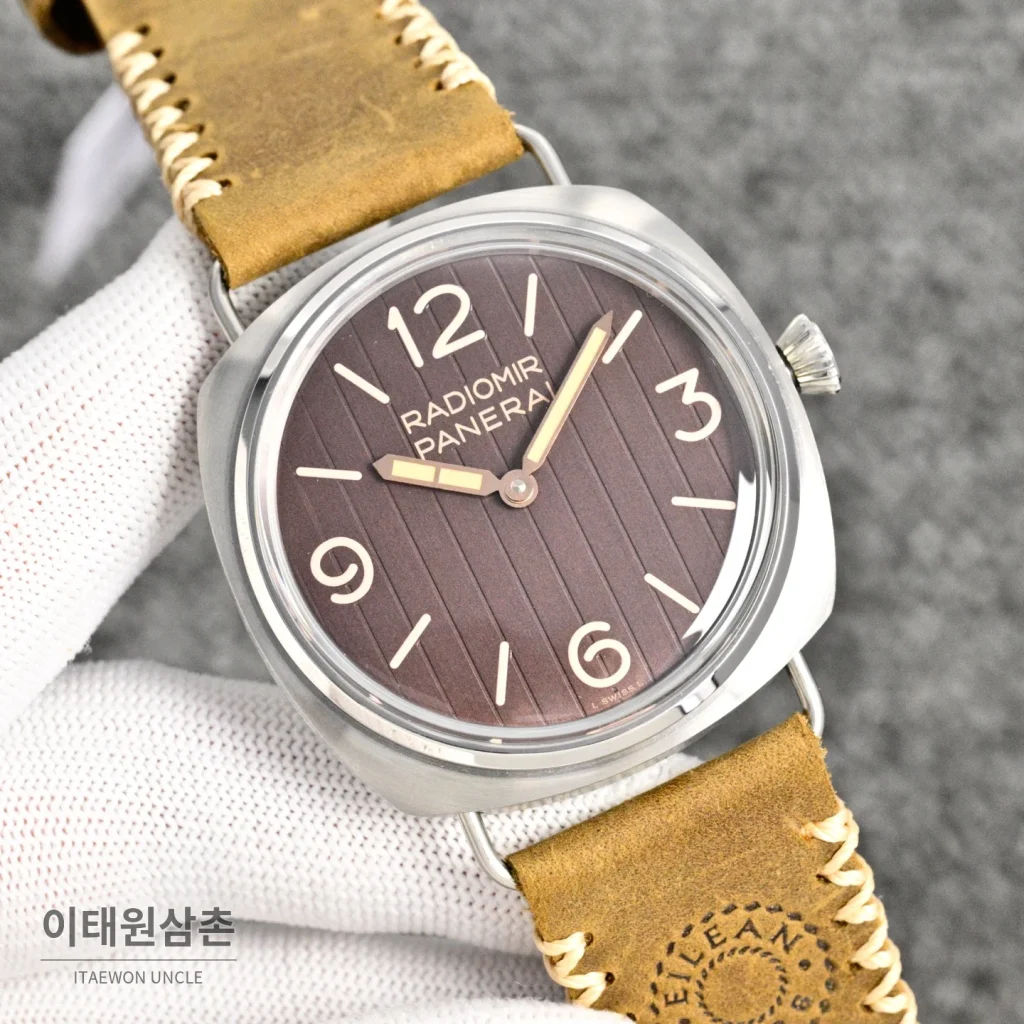 파네라이 루미노르 오토매틱 브라운 다이얼
