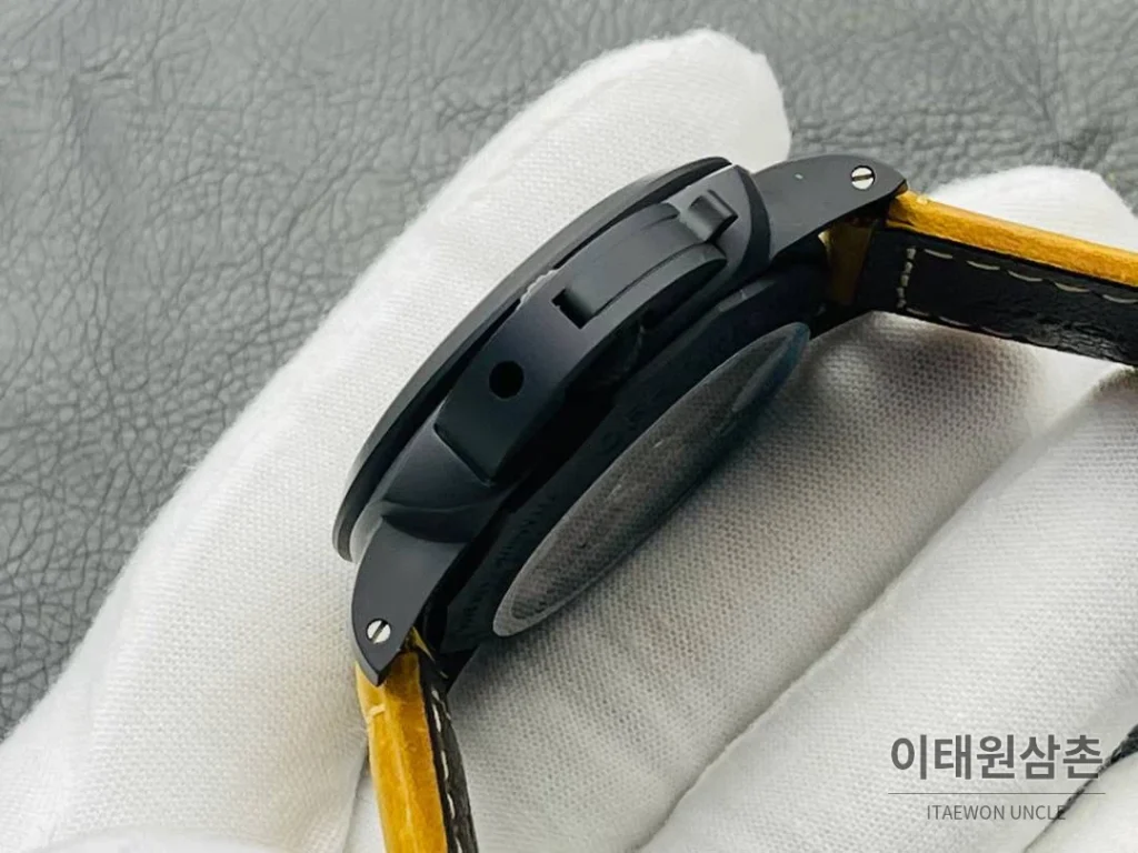 파네라이 루미노르 GMT PAM441 세라믹 블랙다이얼 오토매틱 44mm