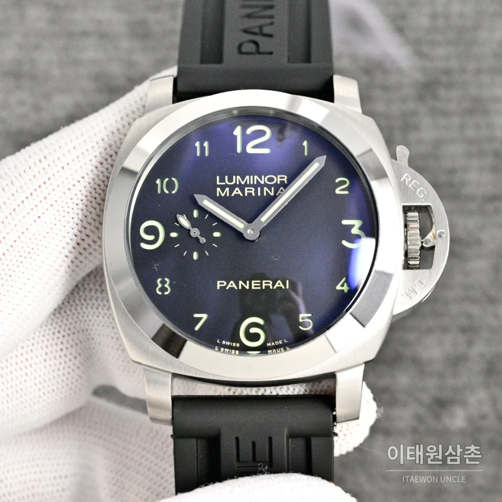 파네라이 루미노르 마리나 오토매틱 44mm 네이비 다이얼