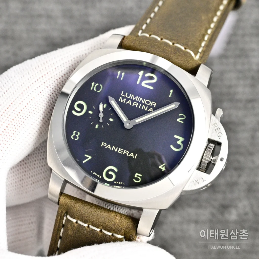파네라이 루미노르 마리나 오토매틱 44mm 네이비 다이얼