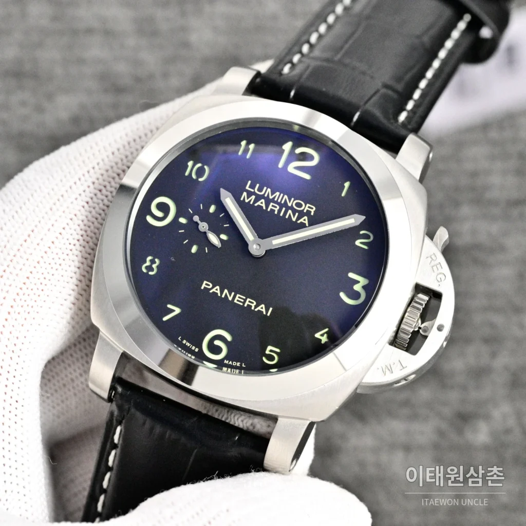 파네라이 루미노르 마리나 오토매틱 44mm 네이비 다이얼