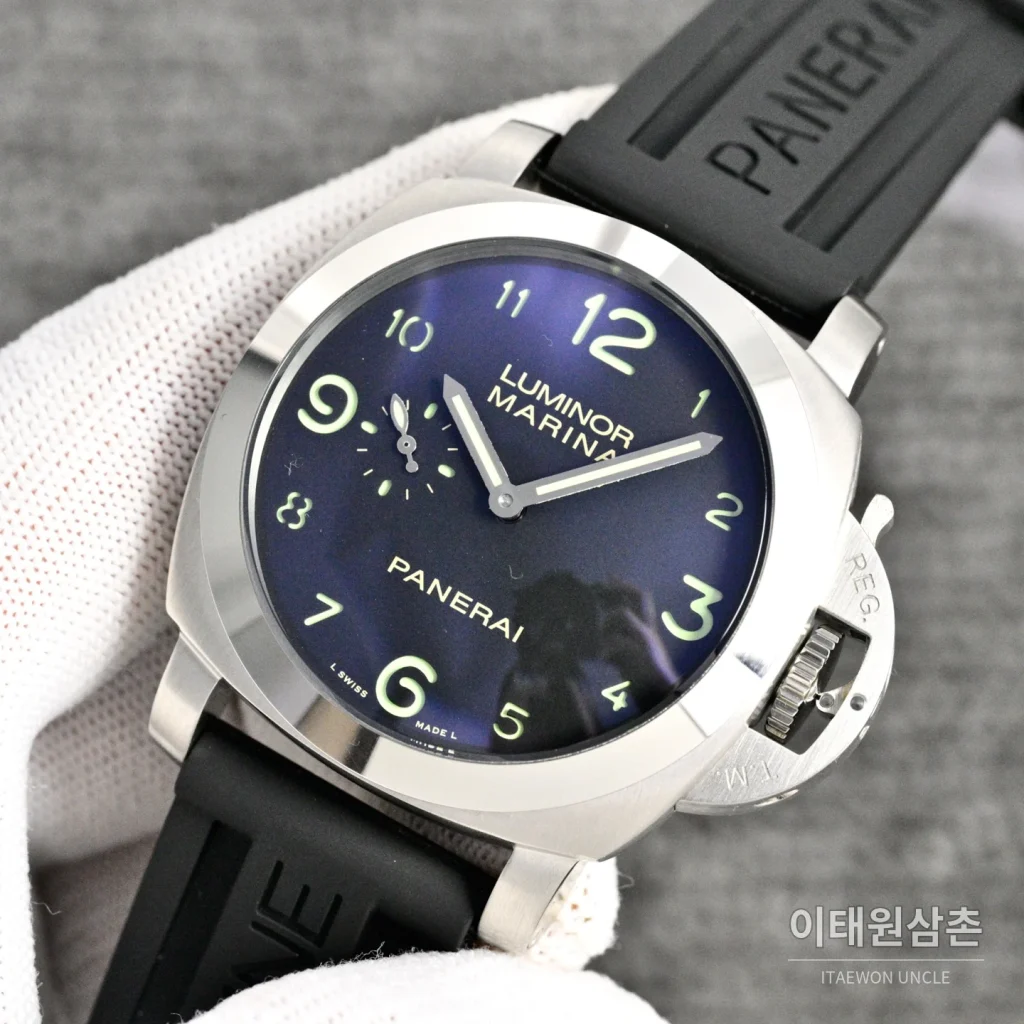 파네라이 루미노르 마리나 오토매틱 44mm 네이비 다이얼