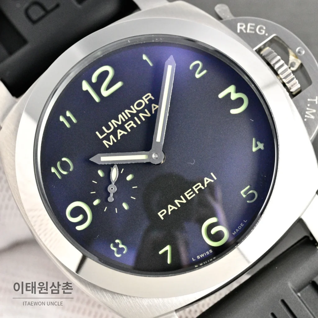 파네라이 루미노르 마리나 오토매틱 44mm 네이비 다이얼