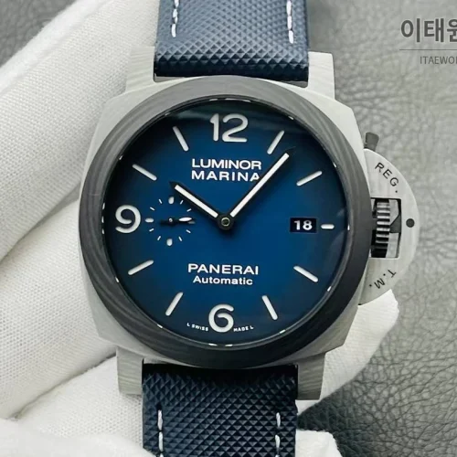 파네라이 루미노르 PAM1663 카본 스모크블루다이얼 오토매틱 44mm 네이비 러버 스트랩