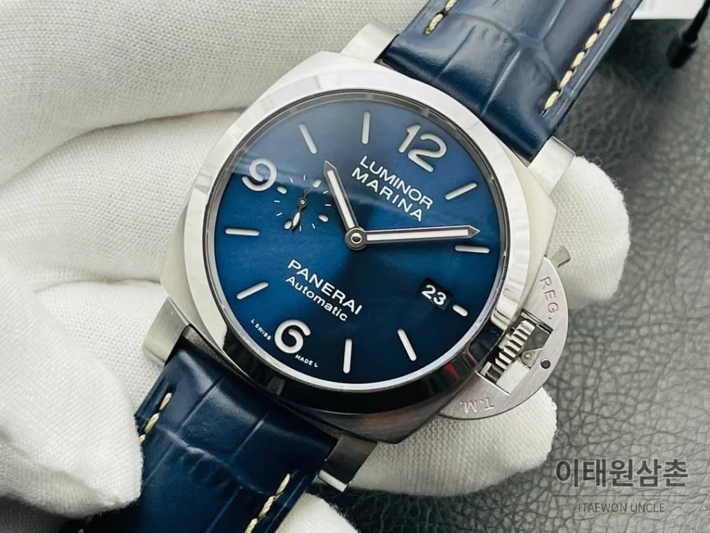 파네라이 루미노르 PAM1663 카본 스모크블루다이얼 오토매틱 44mm 네이비 가죽 스트랩