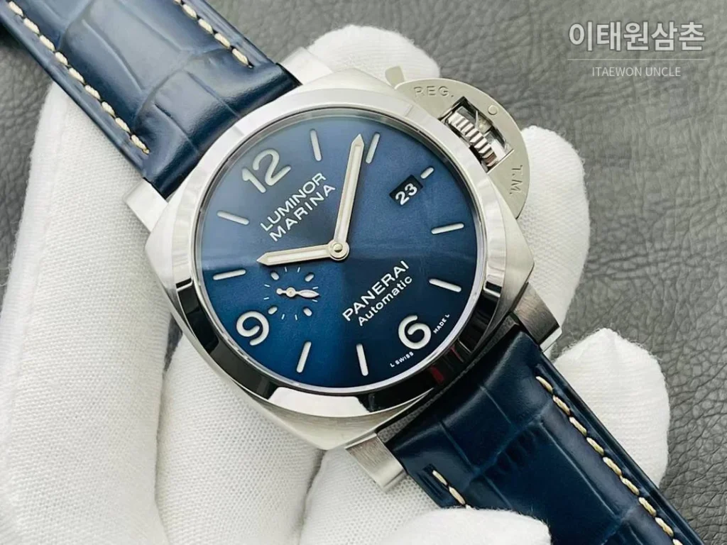 파네라이 루미노르 PAM1663 카본 스모크블루다이얼 오토매틱 44mm 네이비 가죽 스트랩