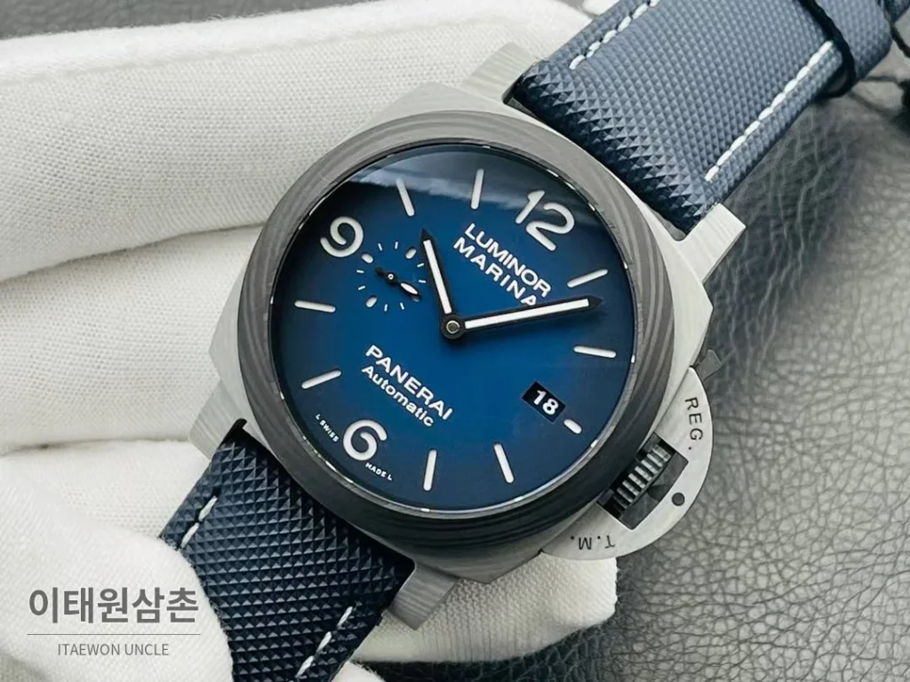 파네라이 루미노르 PAM1663 카본 스모크블루다이얼 오토매틱 44mm 네이비 러버 스트랩