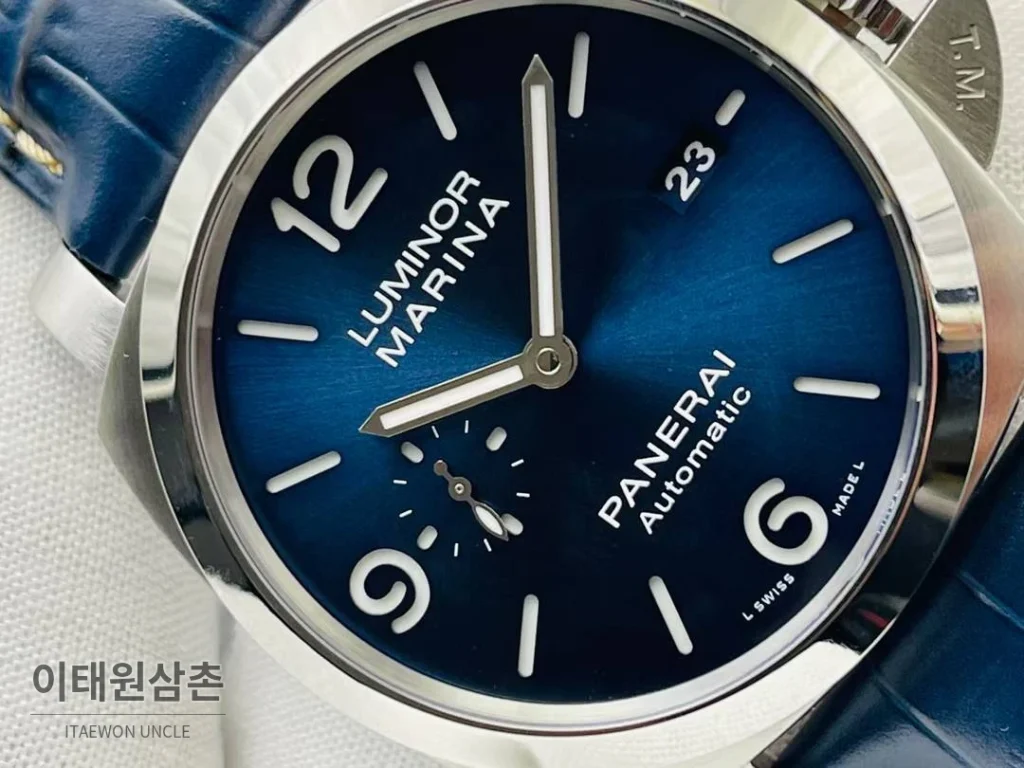 파네라이 루미노르 PAM1663 카본 스모크블루다이얼 오토매틱 44mm 네이비 가죽 스트랩