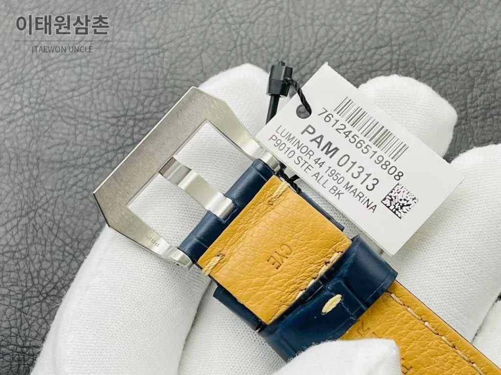 파네라이 루미노르 PAM1663 카본 스모크블루다이얼 오토매틱 44mm 네이비 가죽 스트랩