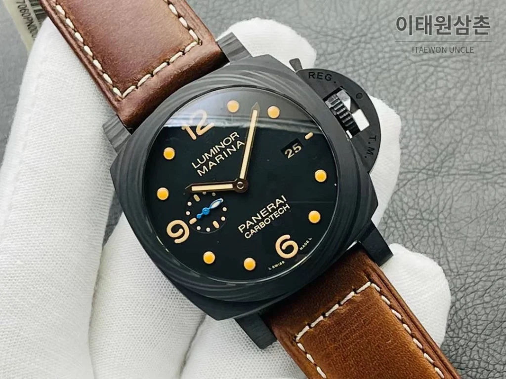 파네라이 루미노르 PAM661 카본 빈티지다이얼 블루세컨즈 오토매틱 44mm