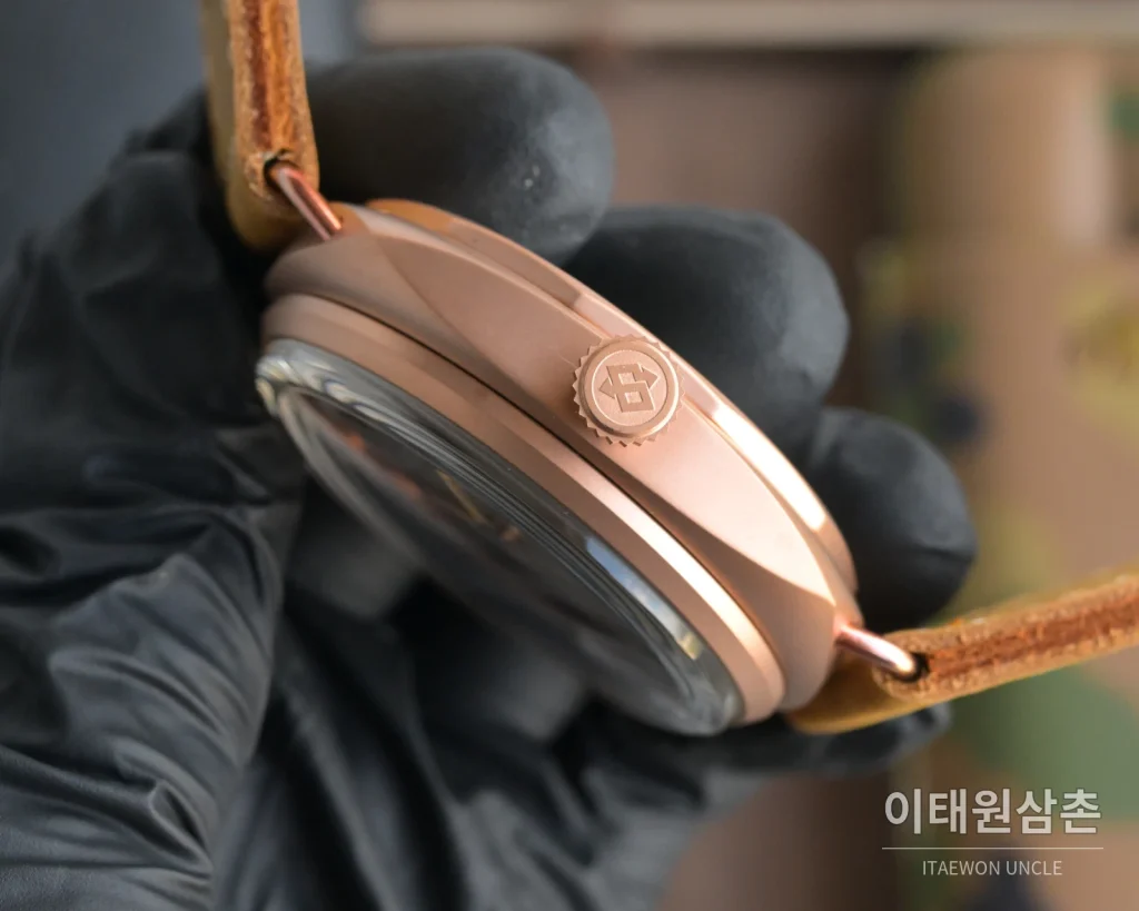 파네라이 루미노르 스틸 샌드위치 다이얼 수동 메커니컬 44mm 블랙 브라운 가죽 스트랩 (2)