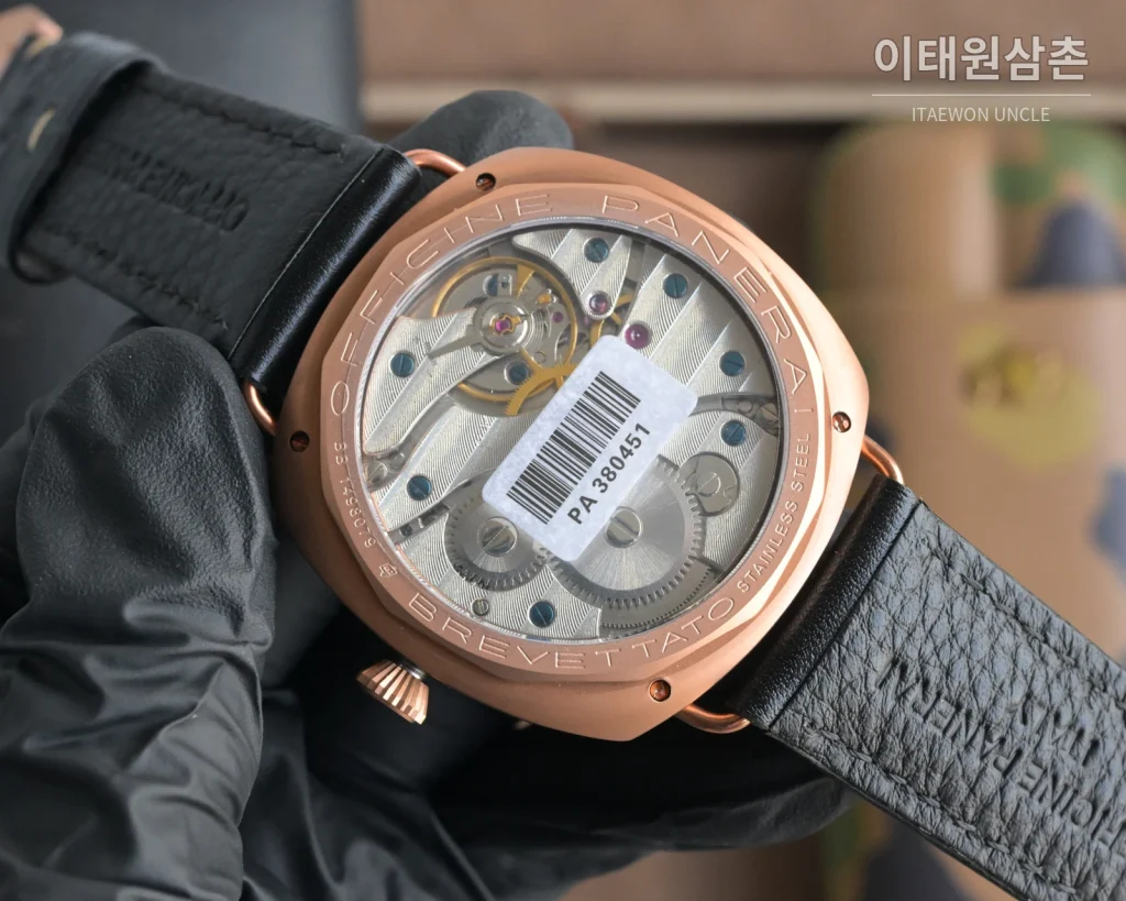 파네라이 루미노르 스틸 샌드위치 다이얼 수동 메커니컬 44mm 블랙 블랙 가죽 스트랩