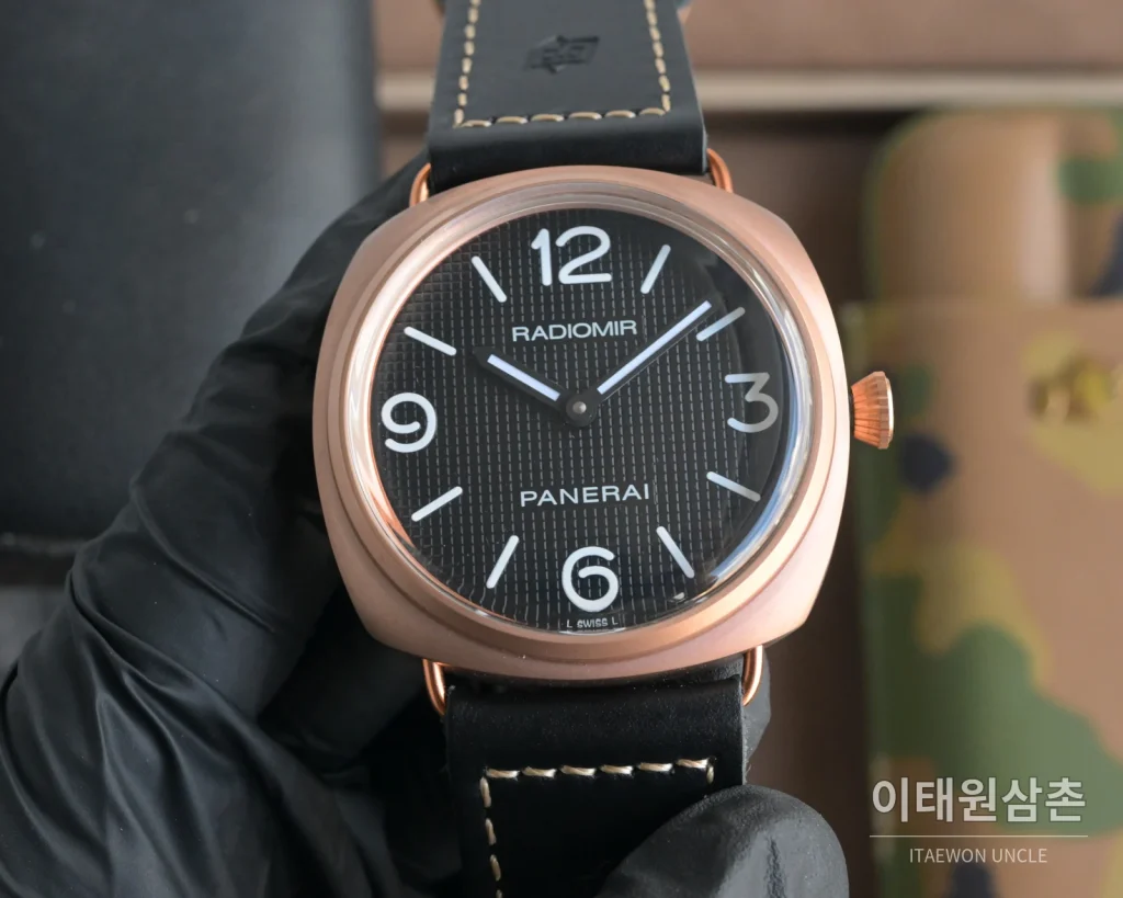 파네라이 루미노르 스틸 샌드위치 다이얼 수동 메커니컬 44mm 블랙 블랙 가죽 스트랩