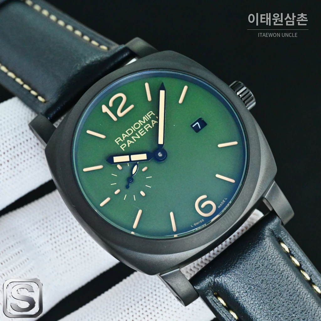 파네라이 라디오미르 1940 316L 로즈골드 카프스킨 오토매틱 44mm 로즈골드 톤