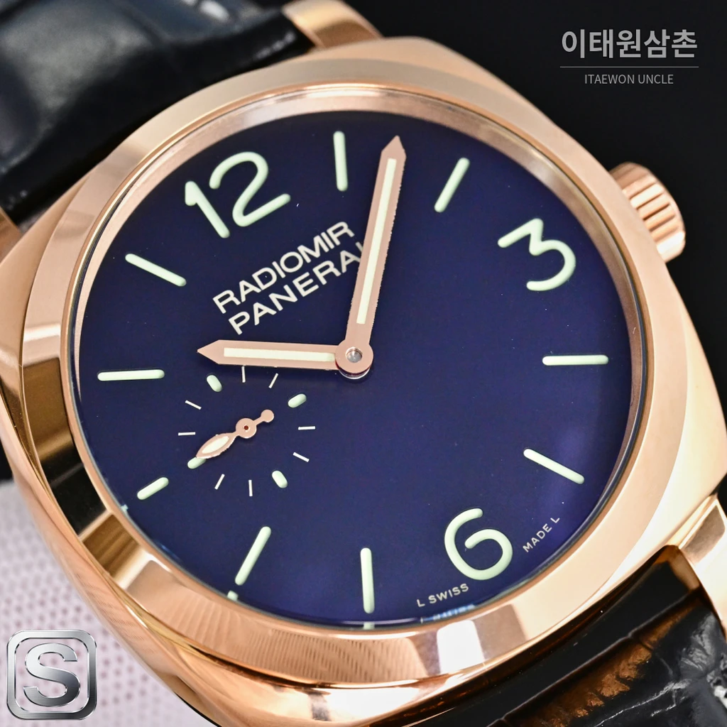 파네라이 라디오미르 1940 316L 로즈골드 카프스킨 오토매틱 44mm 로즈골드 톤 블랙 가죽 스트랩