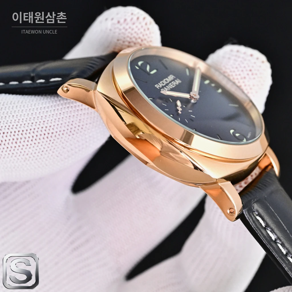 파네라이 라디오미르 1940 316L 로즈골드 카프스킨 오토매틱 44mm 로즈골드 톤 블랙 가죽 스트랩