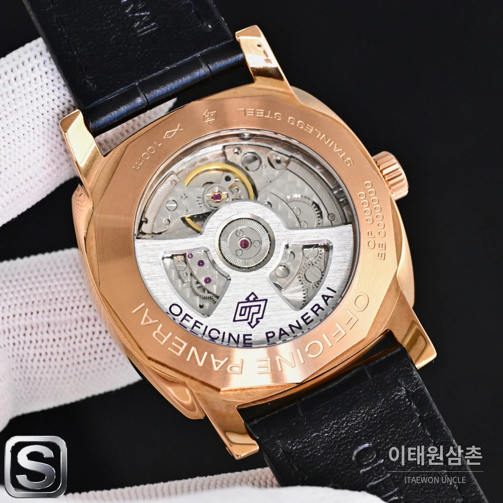 파네라이 라디오미르 1940 316L 로즈골드 카프스킨 오토매틱 44mm 로즈골드 톤 블랙 가죽 스트랩