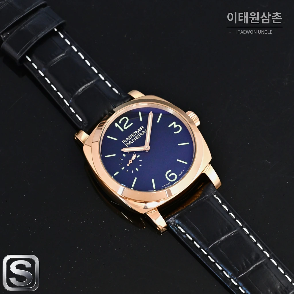 파네라이 라디오미르 1940 316L 로즈골드 카프스킨 오토매틱 44mm 로즈골드 톤 블랙 가죽 스트랩