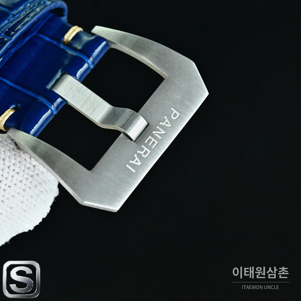 파네라이 라디오미르 1940 실버베젤 블루다이얼 오토매틱 44mm