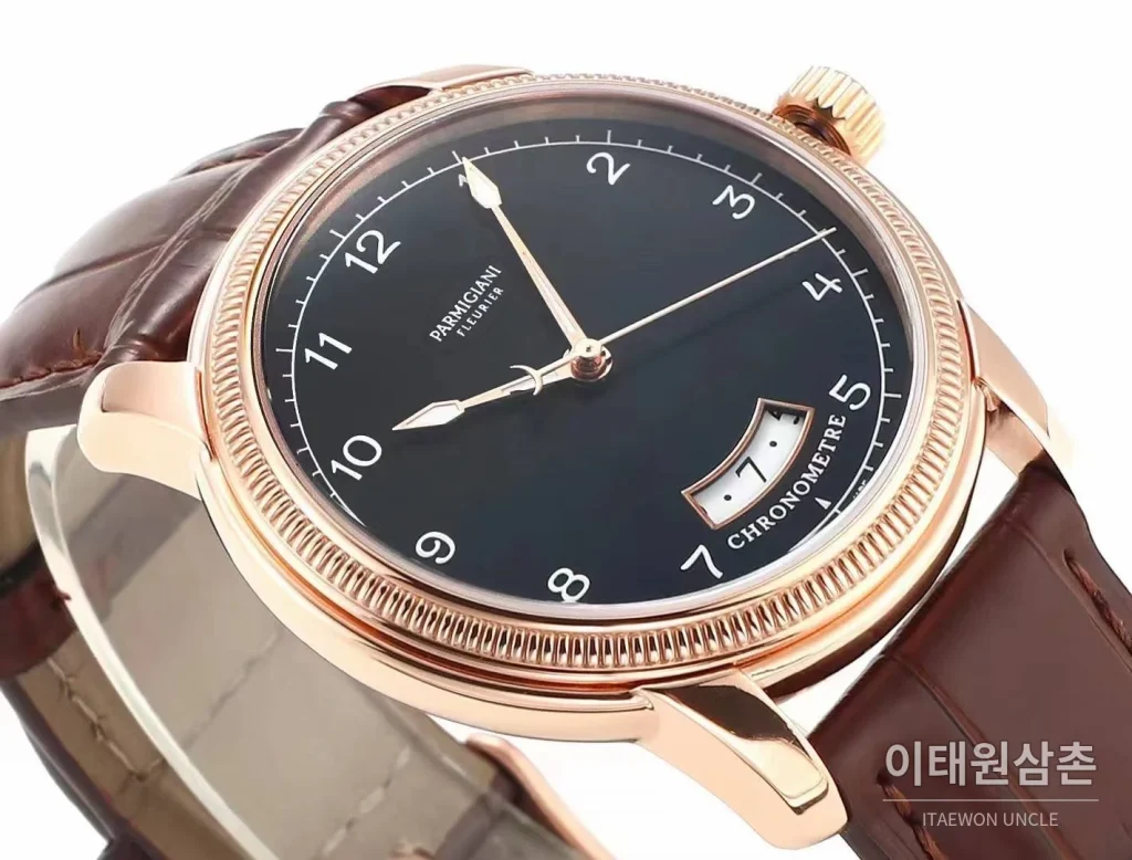 파르미지아니 플리에르 PFC423 초박형 에나멜다이얼 드레스 오토매틱 40mm 화이트 브라운 가죽 스트랩 (2)
