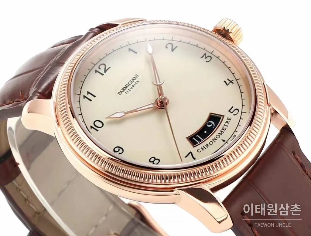 파르미지아니 플리에르 PFC423 초박형 에나멜다이얼 드레스 오토매틱 40mm 화이트 브라운 가죽 스트랩