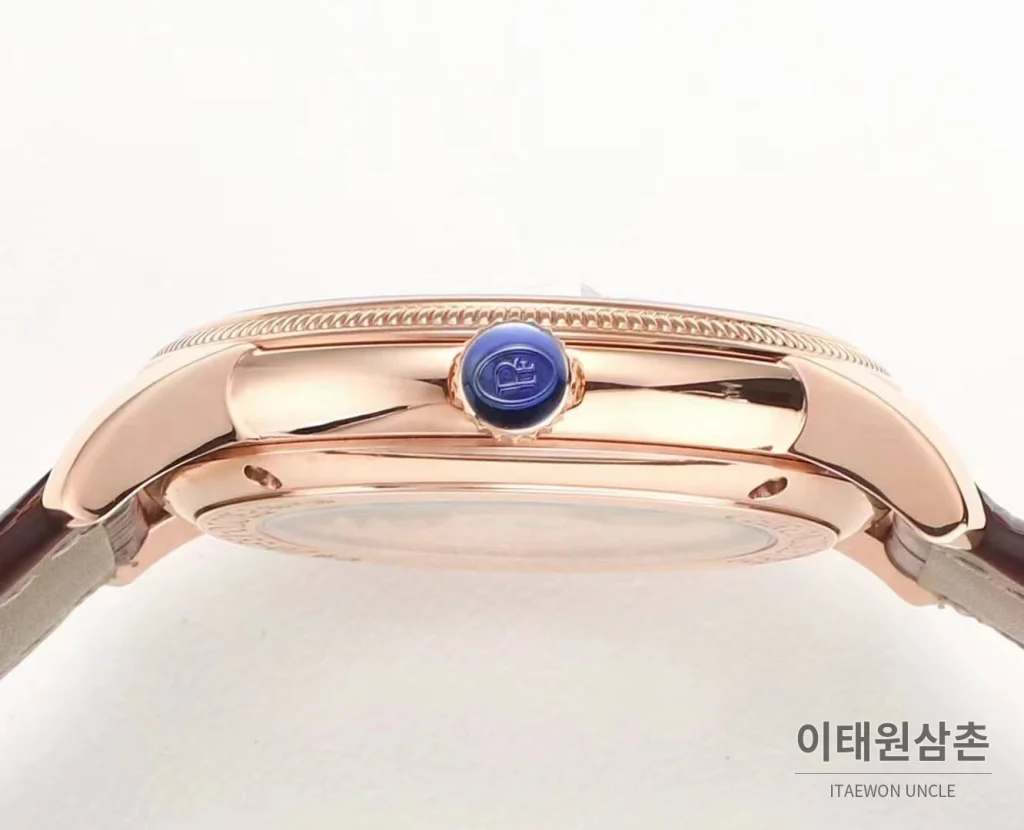 파르미지아니 플리에르 PFC423 초박형 에나멜다이얼 드레스 오토매틱 40mm 화이트 브라운 가죽 스트랩 (2)