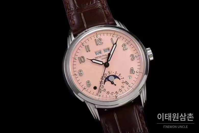 파텍필립 5320G 퍼페추얼 캘린더 문페이즈 크림 다이얼 오토매틱 40mm 크림 / 브라운
