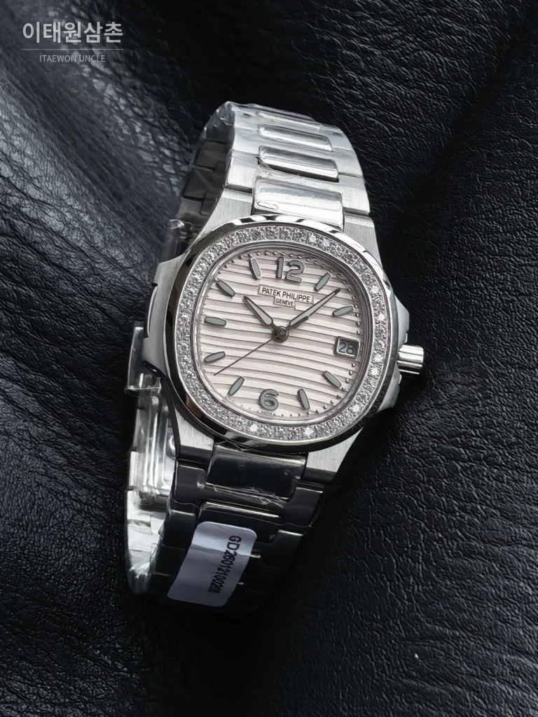 파텍필립 아쿠아넛 오토매틱 32mm 샴페인 다이얼 스틸 브레이슬릿