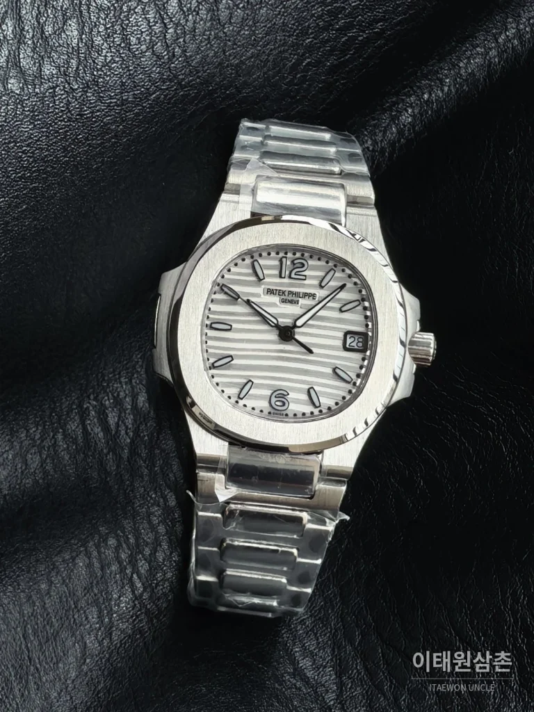 파텍필립 아쿠아넛 오토매틱 32mm 화이트 다이얼 스틸 브레이슬릿