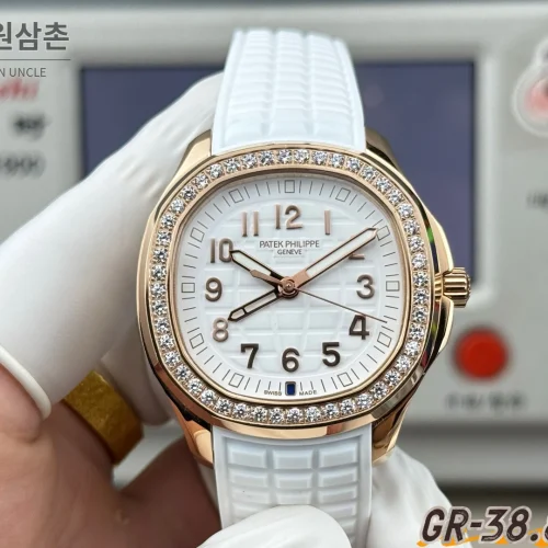 파텍필립 아쿠아넛 오토매틱 38.8mm 야광 효과