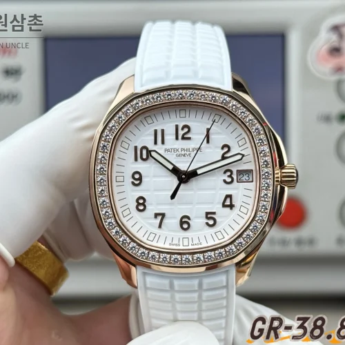 파텍필립 아쿠아넛 오토매틱 38.8mm 화이트 다이얼 화이트 러버 스트랩 로즈골드 베젤