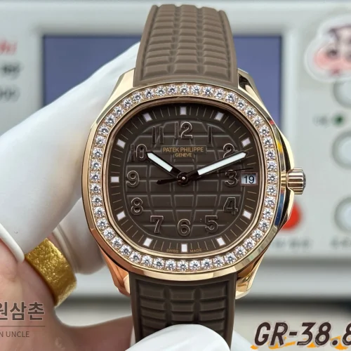 파텍필립 아쿠아넛 오토매틱 38.8mm 브라운 다이얼 브라운 러버 스트랩 로즈골드 베젤