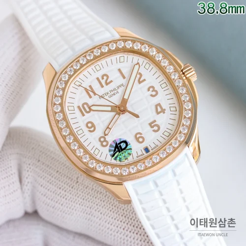 파텍필립 아쿠아넛 오토매틱 38.8mm 화이트 다이얼 화이트 러버 스트랩 로즈골드 베젤 (2)
