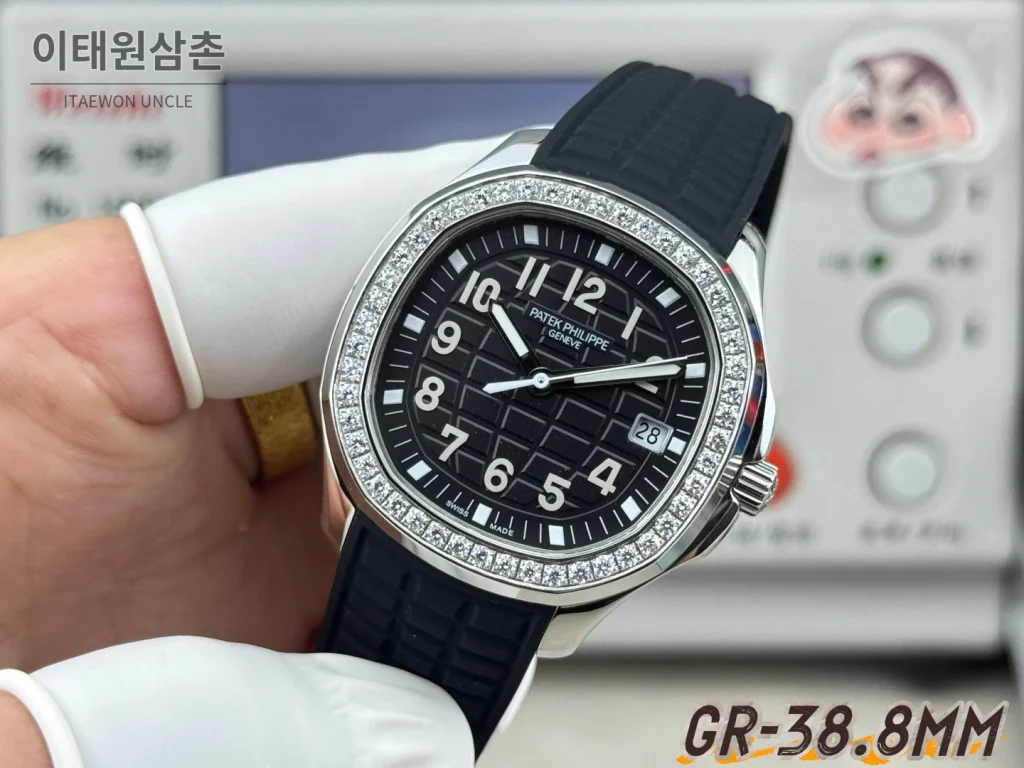 파텍필립 아쿠아넛 오토매틱 38.8mm 블랙
