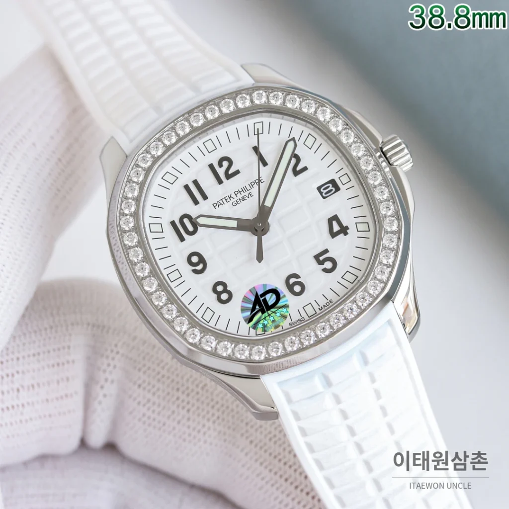 파텍필립 아쿠아넛 오토매틱 38.8mm 블랙 다이얼 블랙 러버 스트랩 실버 베젤