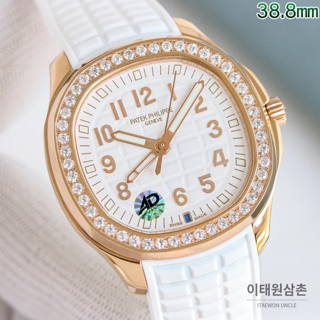 파텍필립 아쿠아넛 오토매틱 38.8mm 화이트 다이얼 화이트 러버 스트랩 로즈골드 베젤 (2)