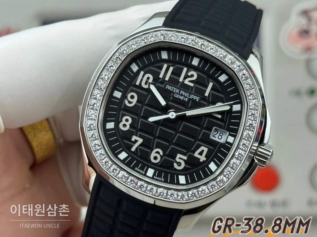 파텍필립 아쿠아넛 오토매틱 38.8mm 블랙