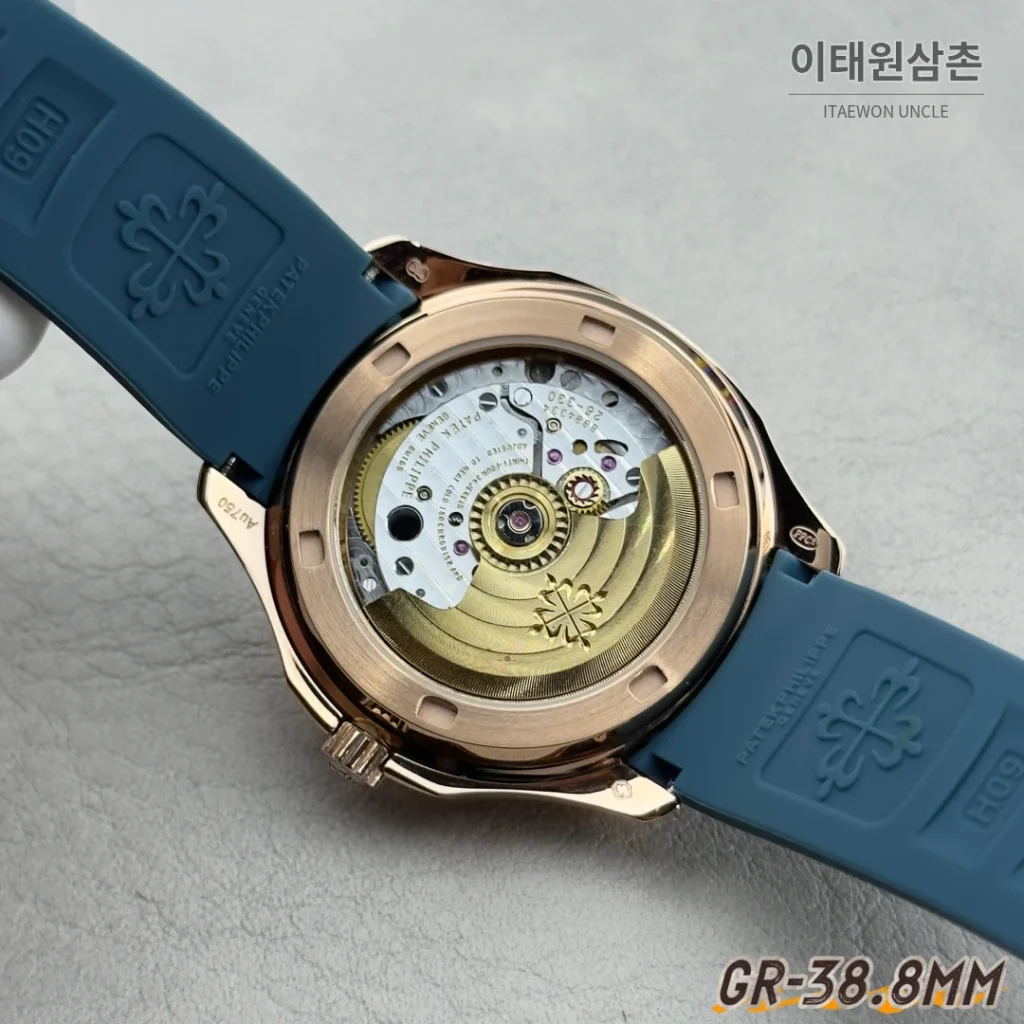 파텍필립 아쿠아넛 오토매틱 38.8mm 네이비 다이얼 블루 러버 스트랩 로즈골드 베젤