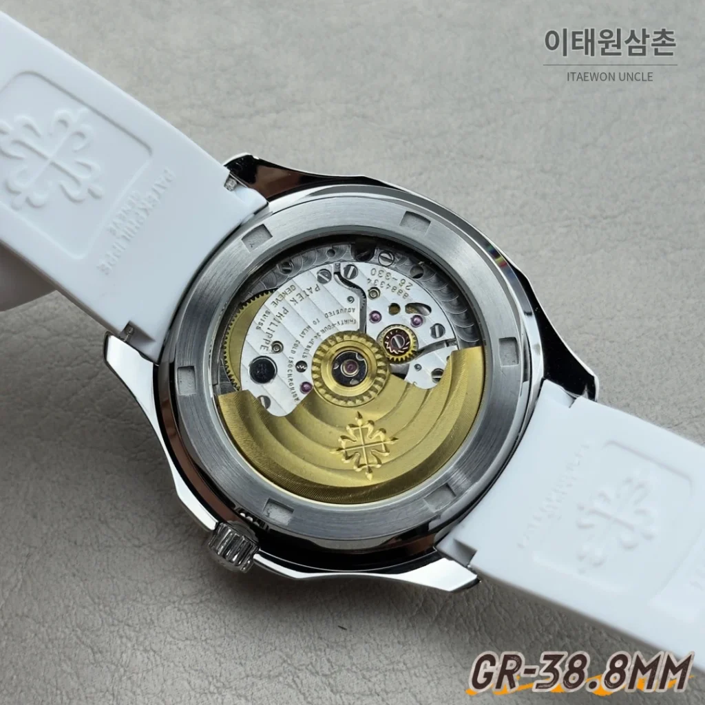 파텍필립 아쿠아넛 오토매틱 38.8mm 화이트 다이얼 화이트 러버 스트랩 실버 베젤