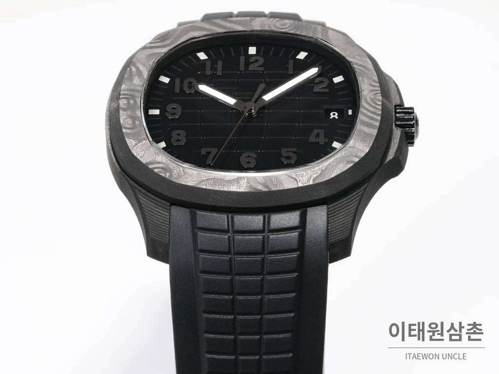 파텍필립 아쿠아넛 5167 카본 블랙 다이얼 오토매틱 40.8mm