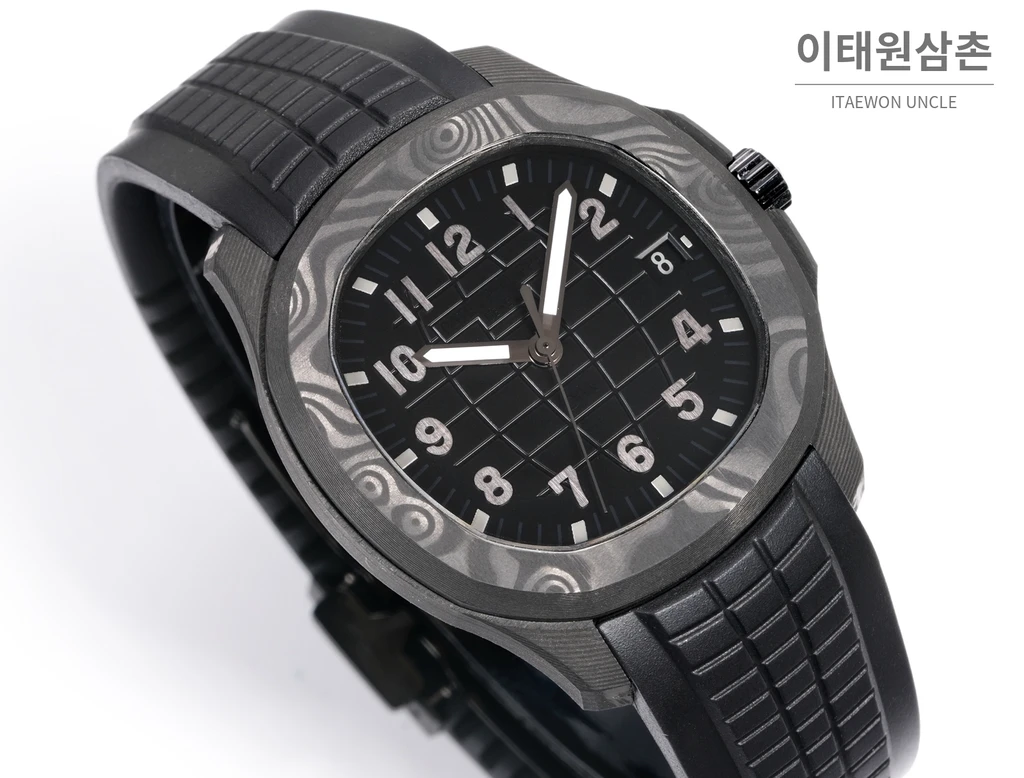 파텍필립 아쿠아넛 5167 카본 블랙 다이얼 오토매틱 40.8mm
