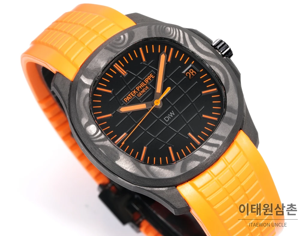 파텍필립 아쿠아넛 5167 카본 오렌지 러버 오토매틱 40.8mm