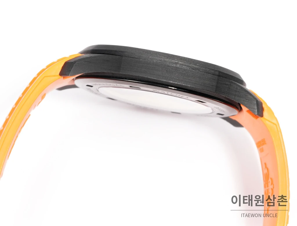 파텍필립 아쿠아넛 5167 카본 오렌지 러버 오토매틱 40.8mm