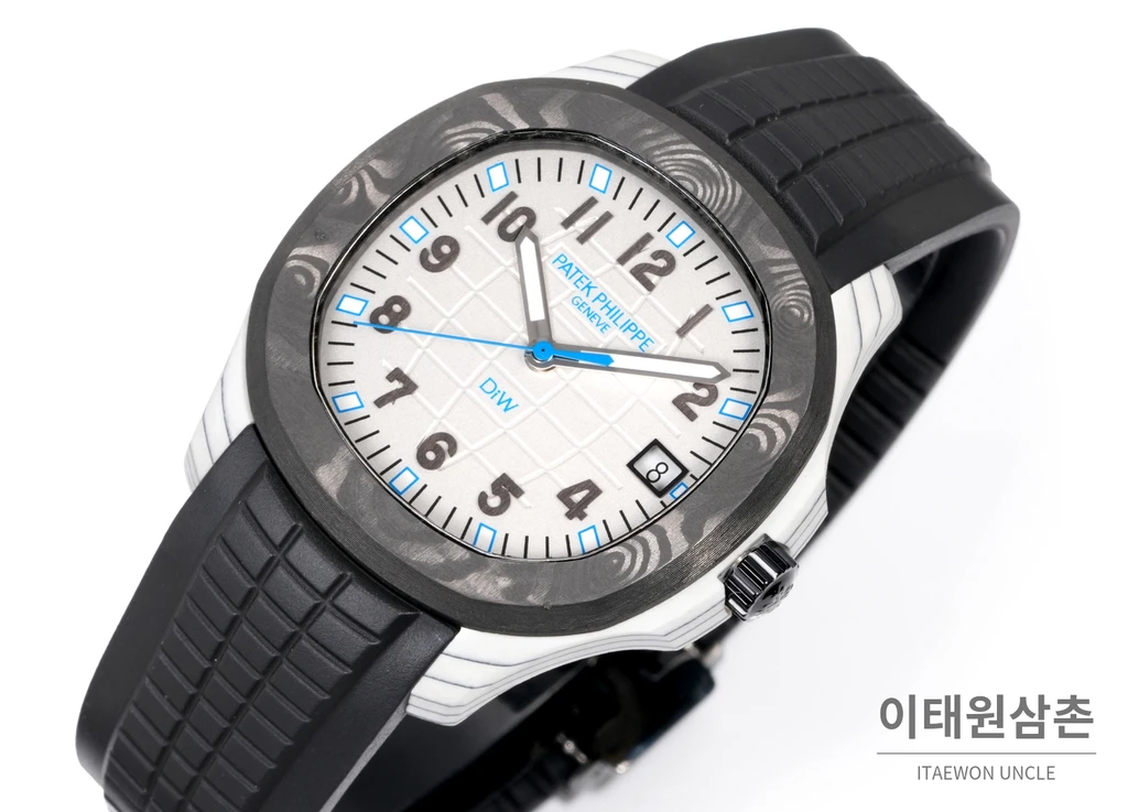 파텍필립 아쿠아넛 5167 카본 화이트 블루 블랙 오토매틱 40.8mm
