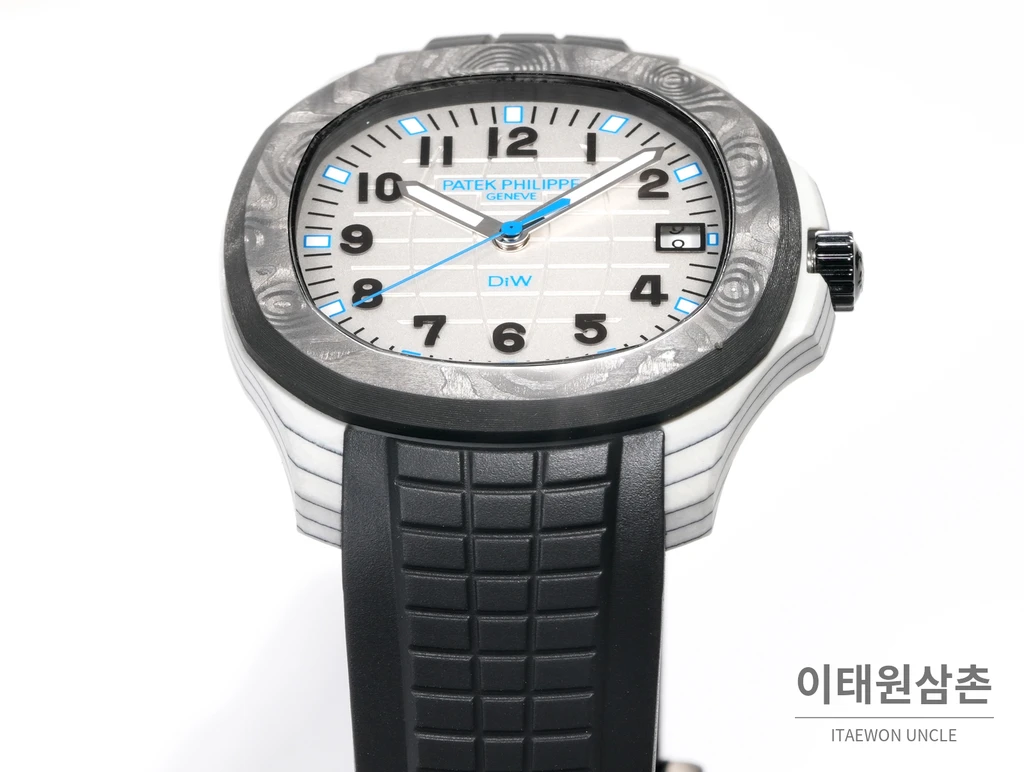 파텍필립 아쿠아넛 5167 카본 화이트 블루 블랙 오토매틱 40.8mm