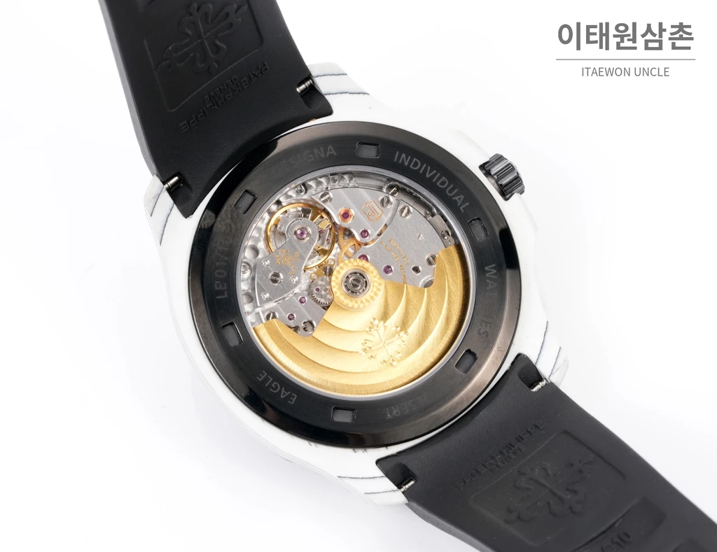 파텍필립 아쿠아넛 5167 카본 화이트 블루 블랙 오토매틱 40.8mm