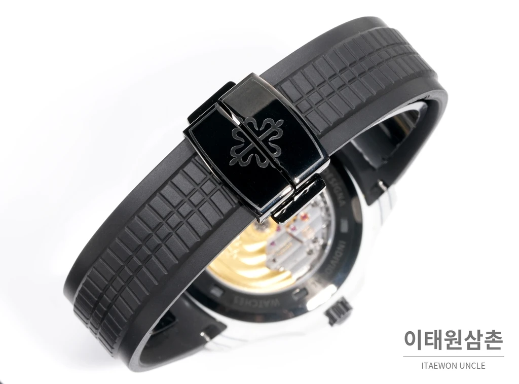 파텍필립 아쿠아넛 5167 카본 화이트 블루 블랙 오토매틱 40.8mm