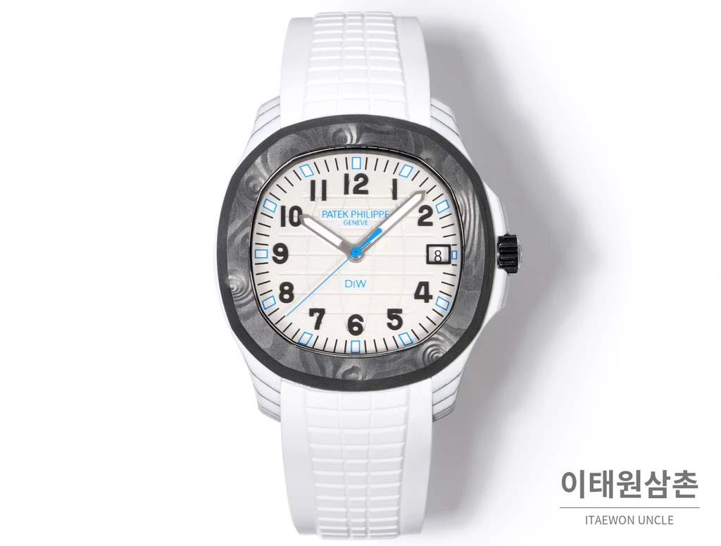 파텍필립 아쿠아넛 5167 카본 화이트 블루 다이얼 오토매틱 40.8mm