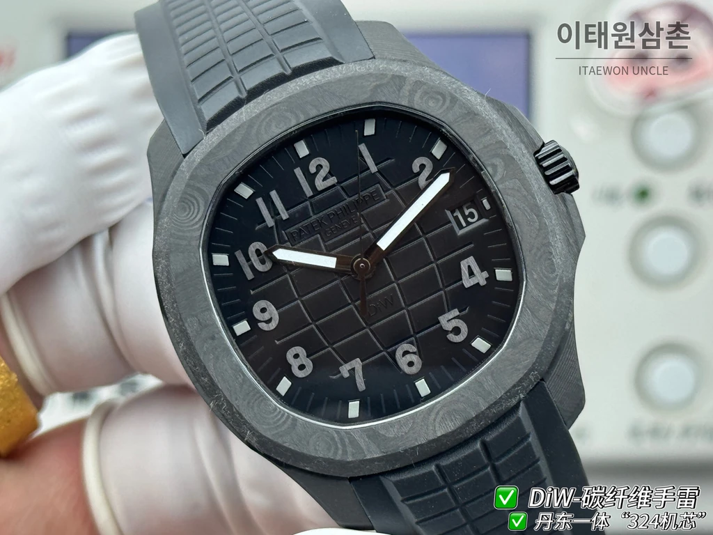 파텍필립 아쿠아넛 DiW 올블랙 단조카본 러버밴드 커스텀 시계 40.8mm