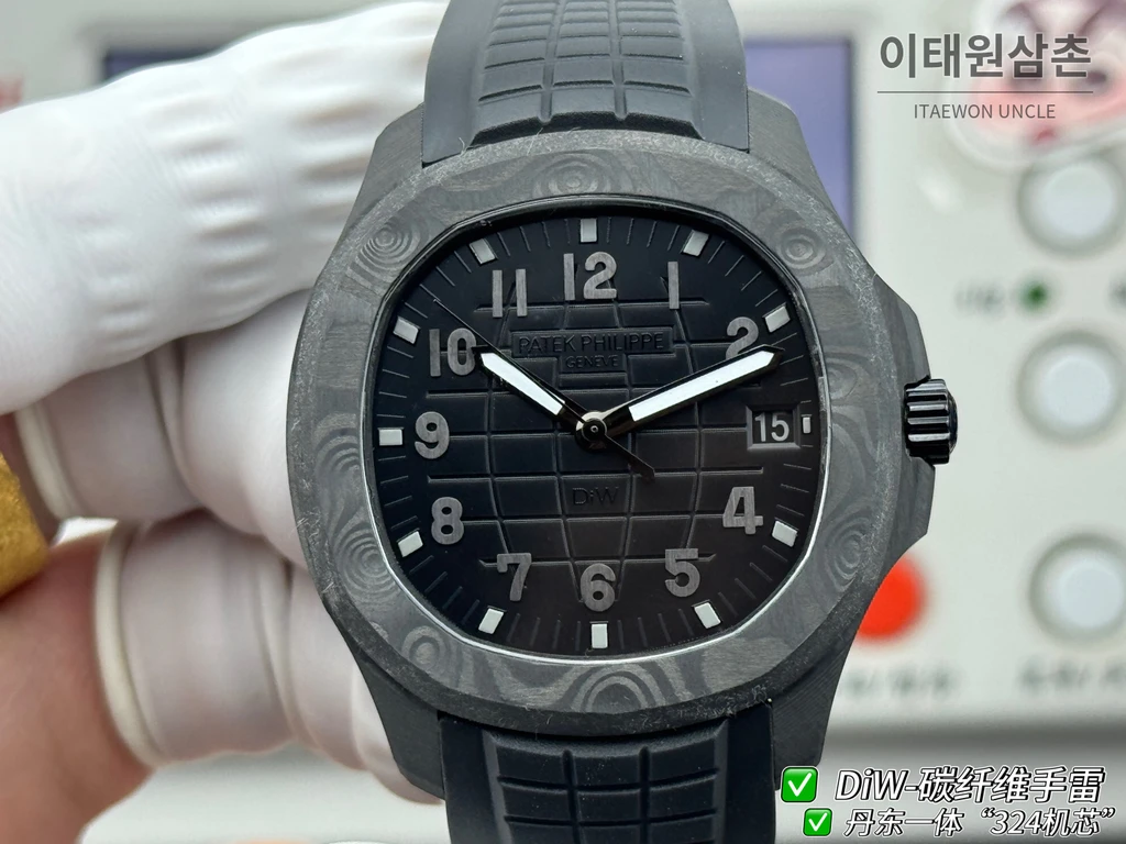 파텍필립 아쿠아넛 DiW 올블랙 단조카본 러버밴드 커스텀 시계 40.8mm